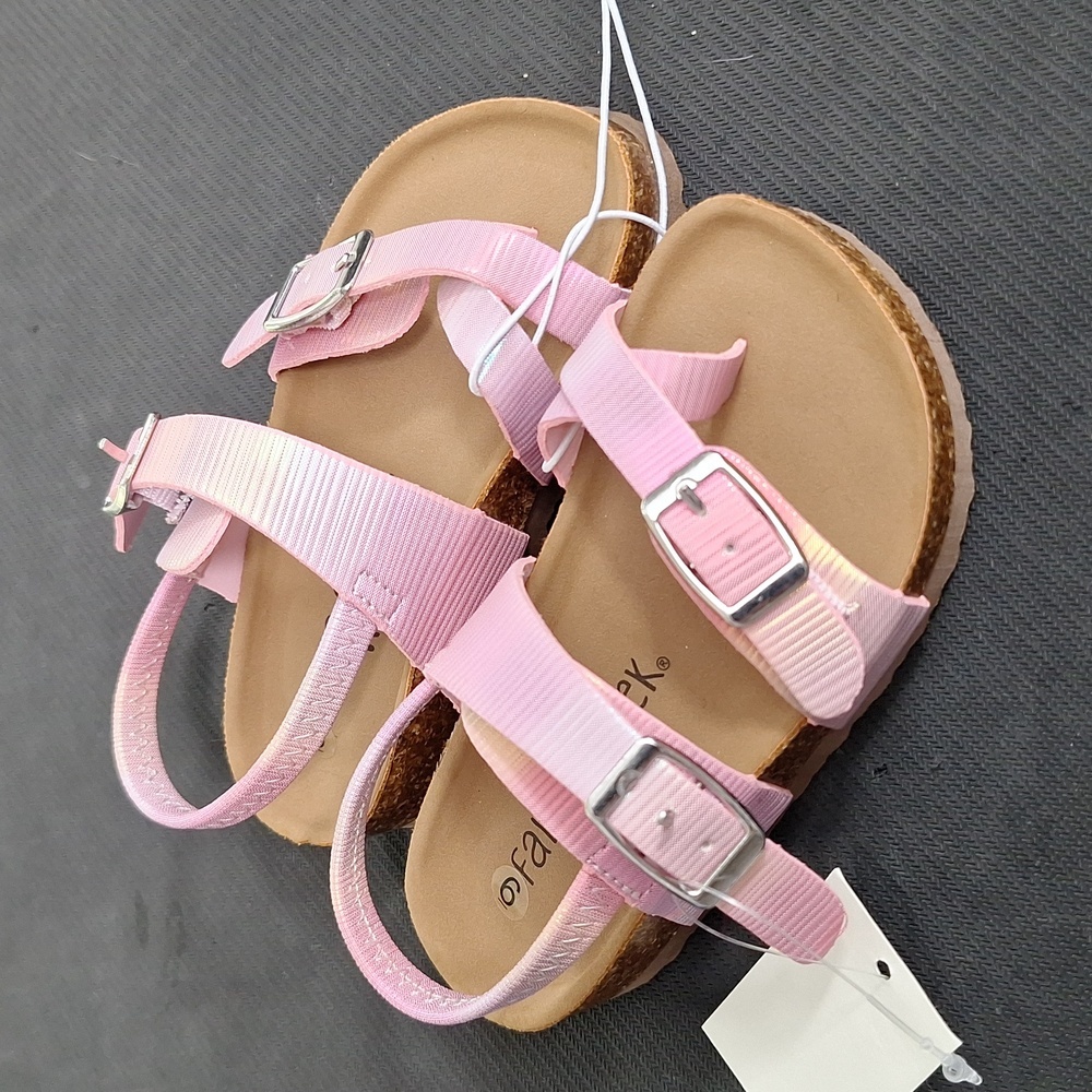 Falls Creek Sandals Pink